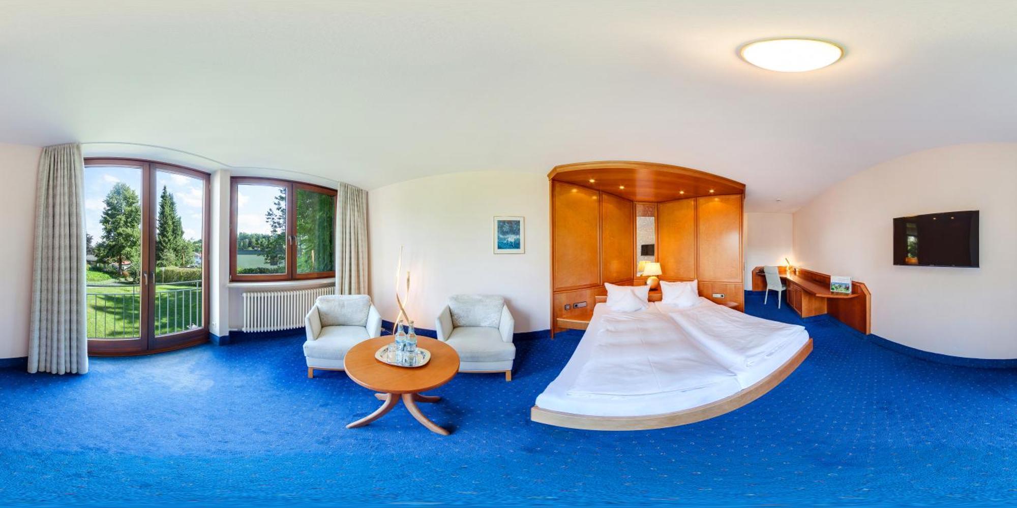 Hotel Hohe Linde 이스니임알가우 외부 사진