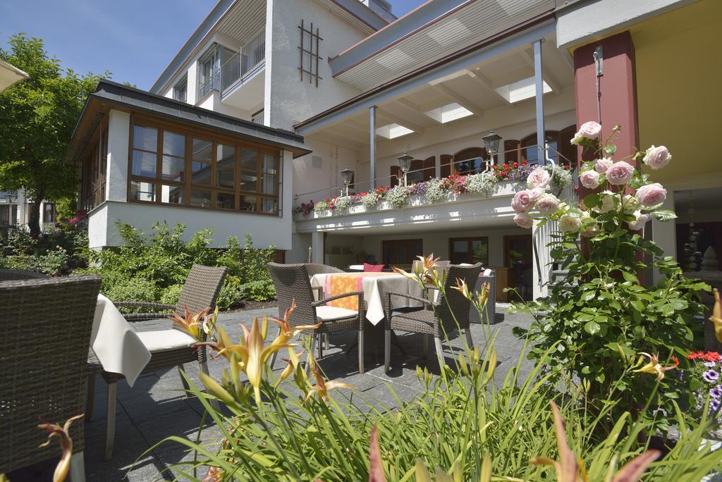 Hotel Hohe Linde 이스니임알가우 외부 사진