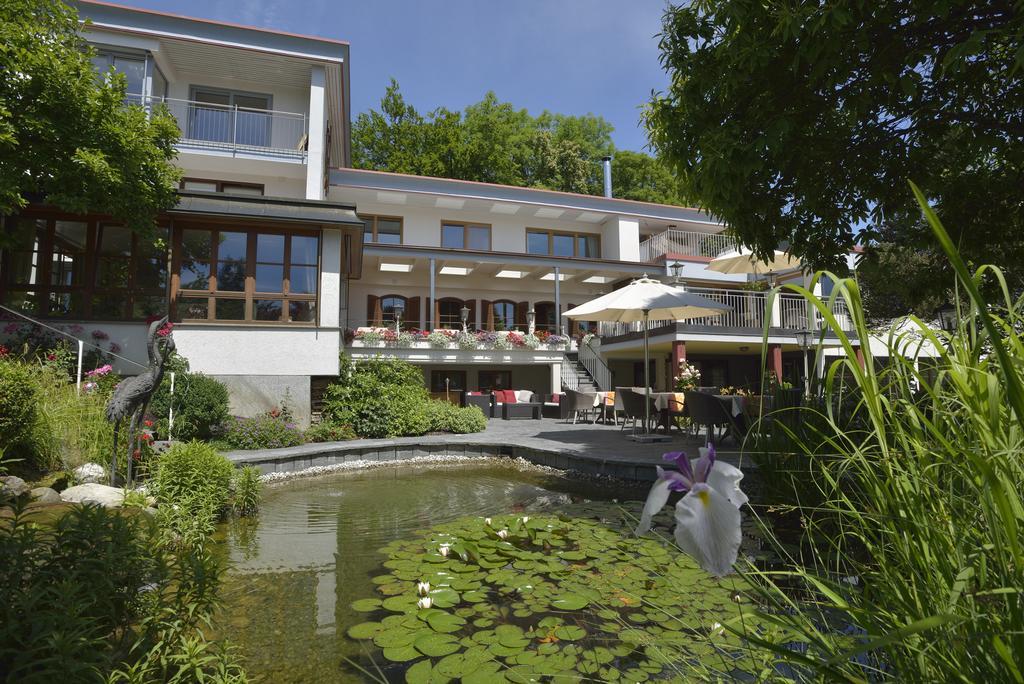 Hotel Hohe Linde 이스니임알가우 외부 사진