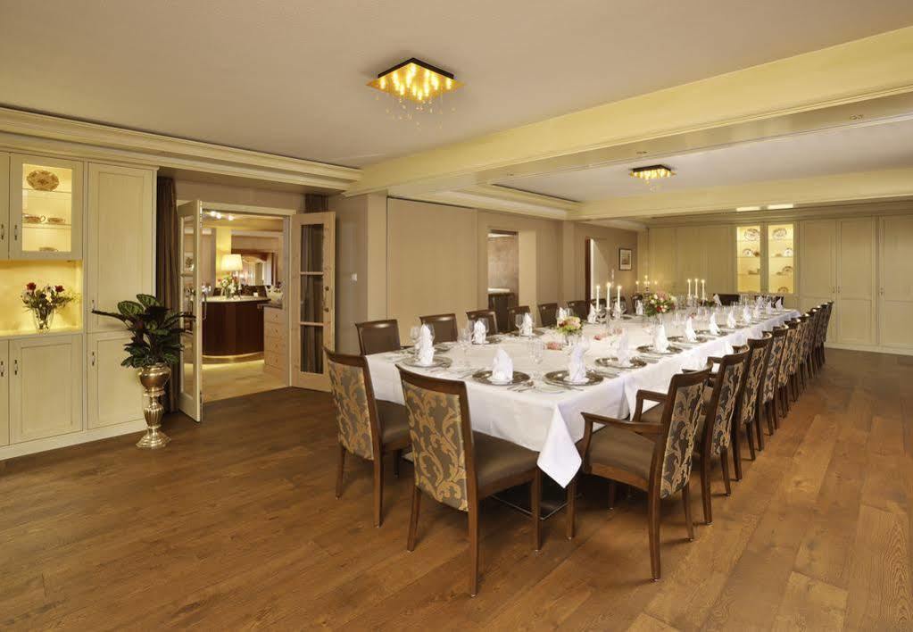 Hotel Hohe Linde 이스니임알가우 외부 사진